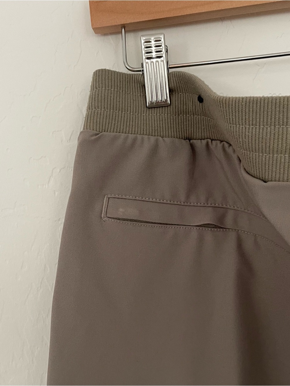 FLX men’s jogger pant in taupe size medium - Picture 5 of 6